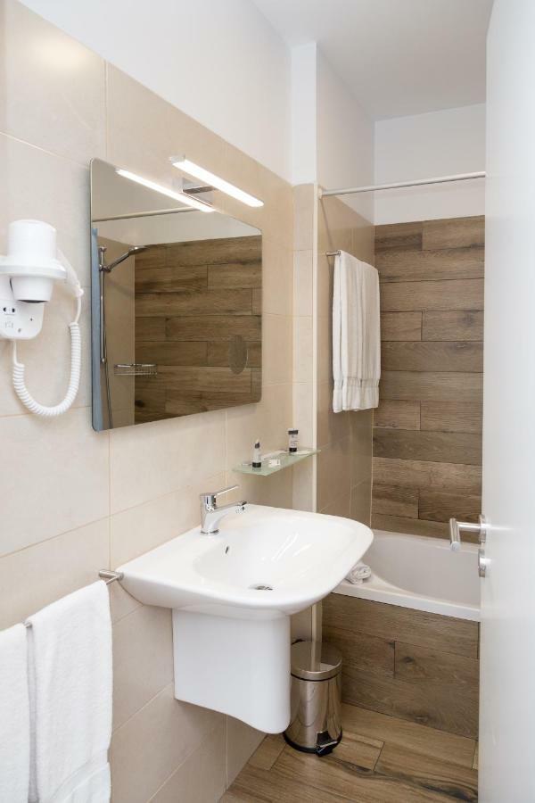 Hotel Veleiro Sines Ngoại thất bức ảnh